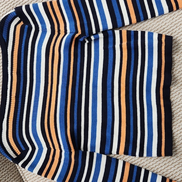 Striped Long Sleeve Top, Medium, American Eagle, Like New - Picture 5 of 5